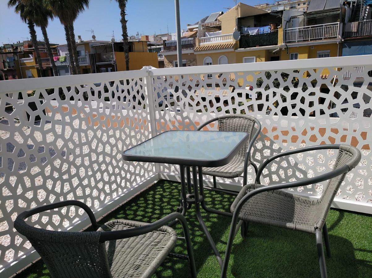 Apartamentos Angelita Plaza Beach Malaga Exterior photo